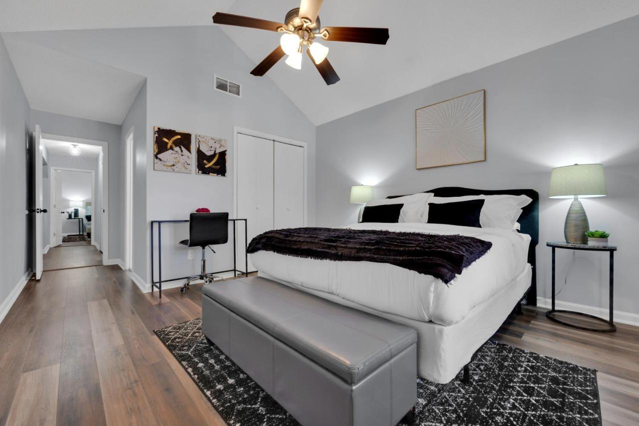 Plush Two Bedroom Retreat. A Home Away From Home! 리버데일 외부 사진